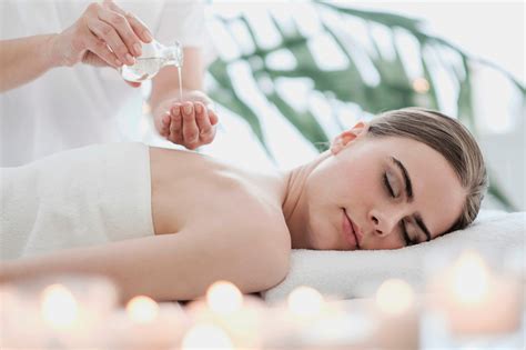 Massage sensuel complet du corps Massage érotique Delémont